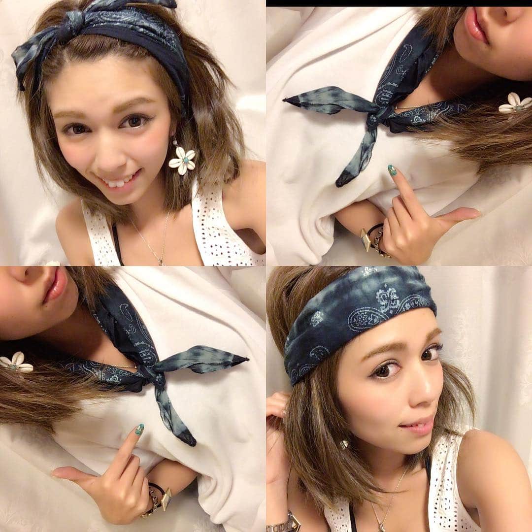 American Eagle Japan staffsのインスタグラム：「Regram from @cynthia_mai 🤖  アメリカンイーグルにはcolorfulで可愛いバンダナが沢山あるよ🍭⸌◦̈⃝⸍ アパレルだけじゃなく、小物やaerieアイテムも20%offでゲットできるのは5/8まで🙈❣ #americaneagle #aeostlye #bandanna #アメリカンイーグル #バンダナアレンジ」