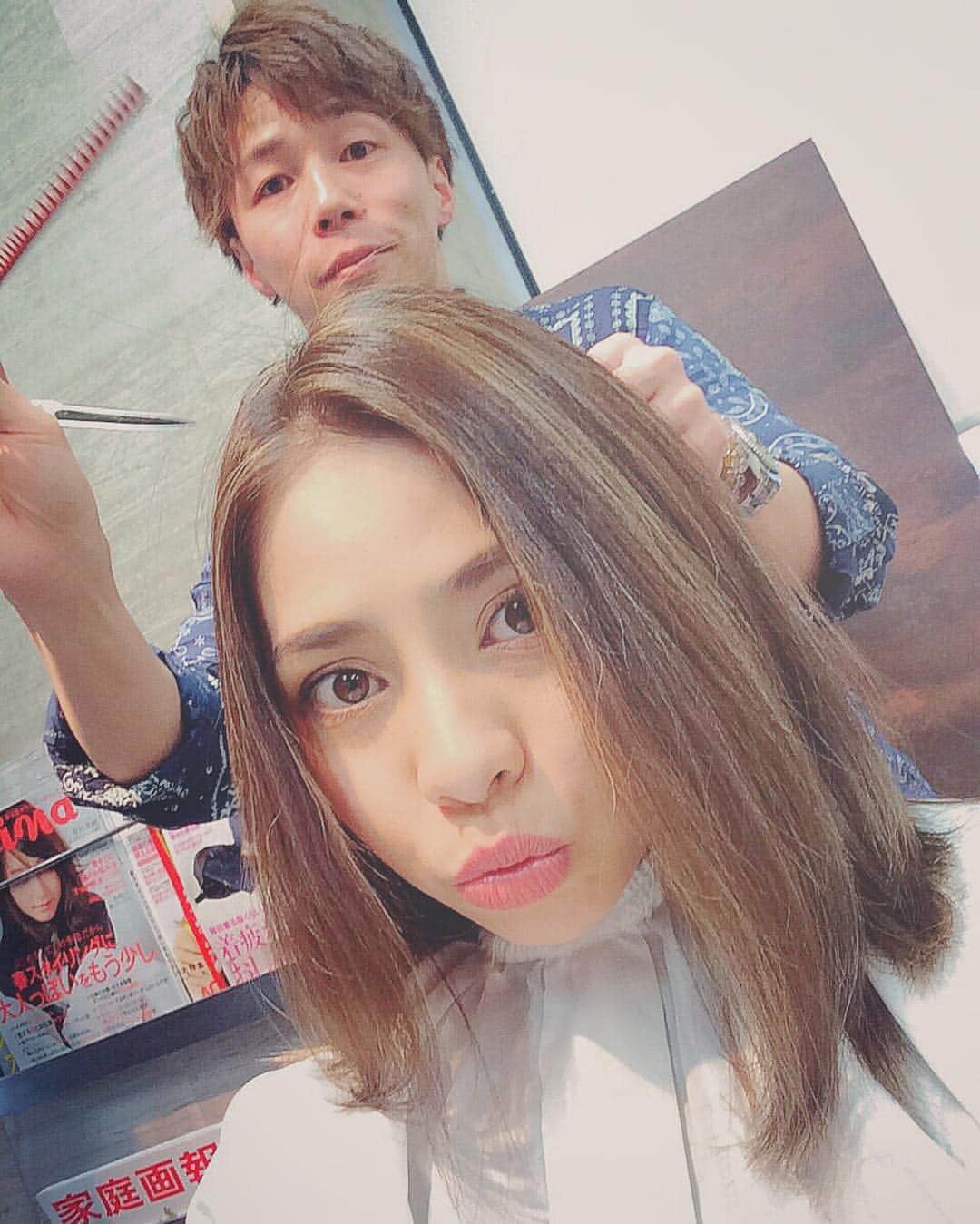 齋藤美波のインスタグラム：「✴︎ 3ヶ月ぶりの美容院✂️✨ おのぶのとこに来てるよっ( ´ ▽ ` )ﾉ#lejardin辻堂店 今日はハイライトがっつり入れるよー！！ ある意味イメチェン♡ おのぶの天才的な腕で仕上がり楽しみっ🙈❤️ ・ ・ #美容院 #カラー #ハイライト #イメチェン #hair #color #image #change #happy」