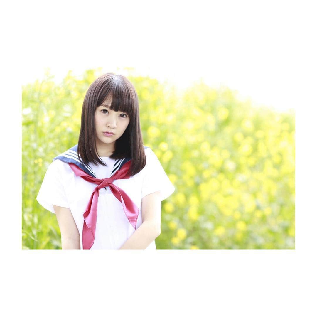 浜田翔子さんのインスタグラム写真 - (浜田翔子Instagram)「お花☺️🌼🏵 #セーラー服  #ポートレート」4月12日 16時36分 - shoko_hamada