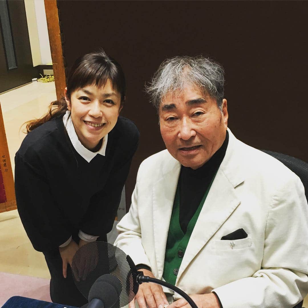加藤紀子のインスタグラム：「毒蝮三太夫先生にお会い出来まして お腹痛い程笑わせて頂きまして、 この様子は5月8日、NHK-FM「トーキング ウィズ 松尾堂」でお楽しみ頂けたらと🙋  生「くたばれ、ババァ」 最高だったなぁ👏👏👏」