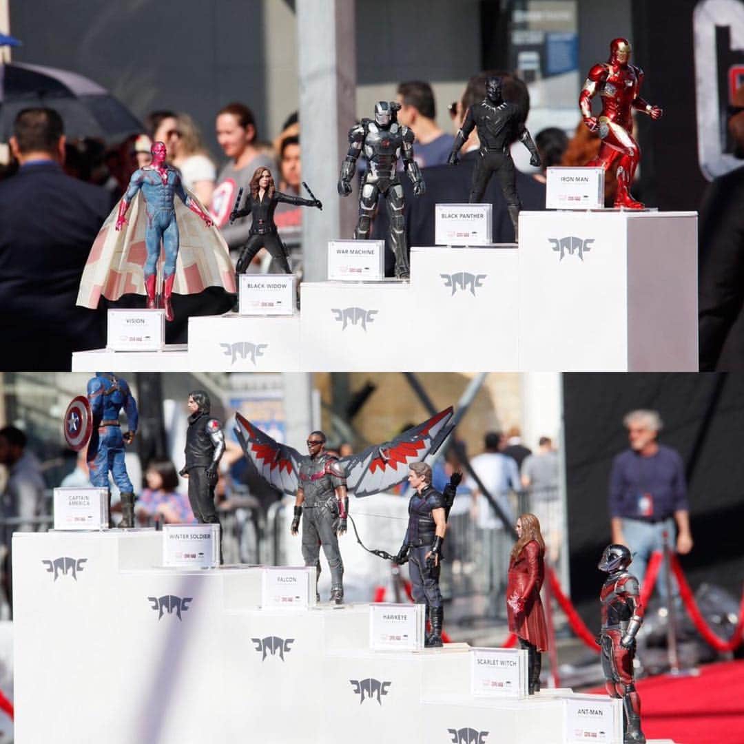 アベンジャーズのインスタグラム：「Taking a moment to appreciate the awesomeness of our #CaptainAmericaPremiere livestream sponsor, @ComicaveStudios!」
