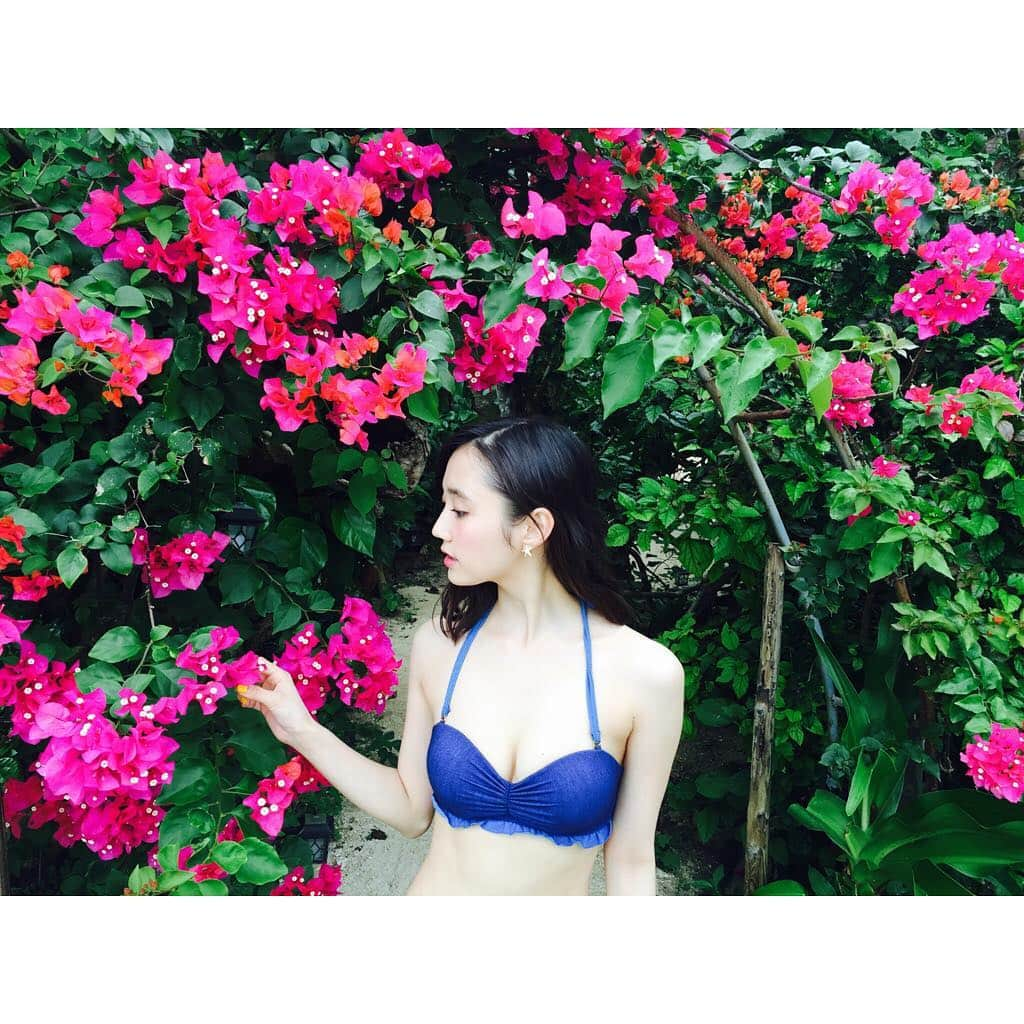 鈴木友菜さんのインスタグラム写真 - (鈴木友菜Instagram)「綺麗なお花が沢山、可愛い水着も沢山！ノンノ7月号お楽しみに😊#星野リゾート#リゾナーレ小浜島」4月14日 16時57分 - yuuna_suzuki