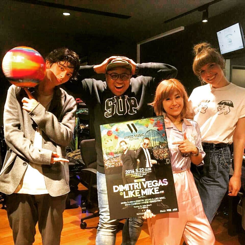 アントニーのインスタグラム：「今日はWIRED MUSIC FESTIVAL by AWAの魅力をamebatvで語り尽くしました！！！ #imaluちゃん #zinezくん #IVANの姉貴 #仲良いメンバーで大好きな音楽の話しするって最高に楽しいな〜 #nomusicnolife」