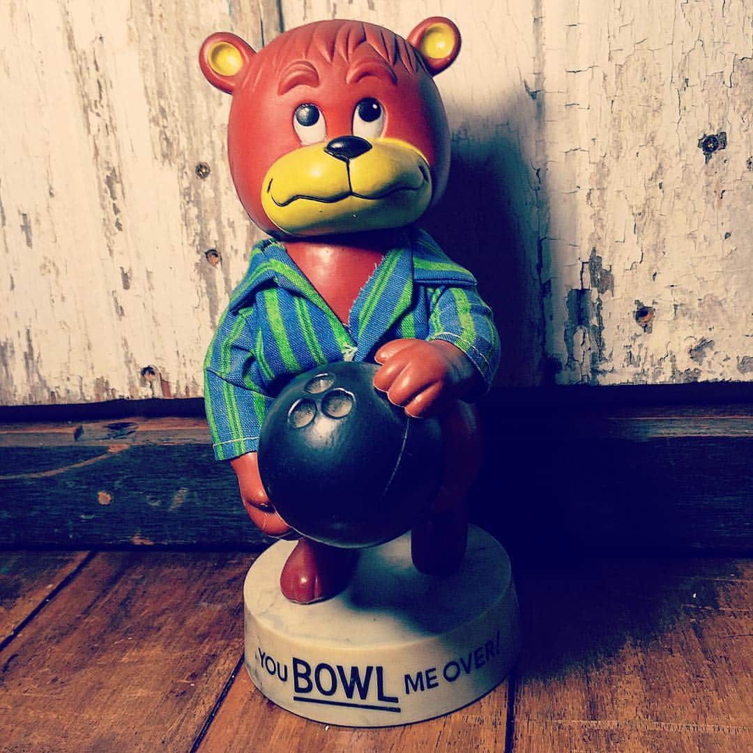 大川知英のインスタグラム：「70's Dakin Goofy Grams😎 Bowling Bear🚬 見つけたぜ❗️嬉しいー👯 🚬  #ビンテージ #toy #アンティーク #グーフィーグラムス #dakin」