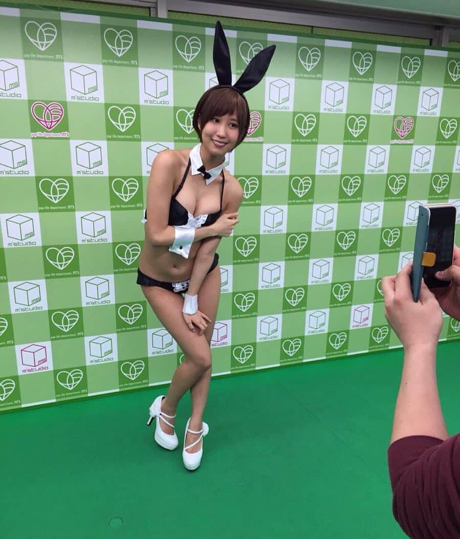 湊莉久ちゃん応援さんのインスタグラム写真 - (湊莉久ちゃん応援Instagram)「image from Twitter I think that riku minato wants world people to know it  riku minato is the person whom I cannot help loving  push the websiteIt is real riku minato  #湊莉久#AV女優#Pornstar#rikuminato#sexy#sensuality#hot#hotgirl#eroticastic#jav#javidol#japanesegirl#gravure#japanesemodel#asianfetish#shortskirt#panties#lingerie#bikini#fitbeauty#hotgirls#playmate#playboythailand#kawaii#oppai#japanesegirls#koreangirl#chinesegirl#ass」4月17日 5時11分 - minatoriku_love