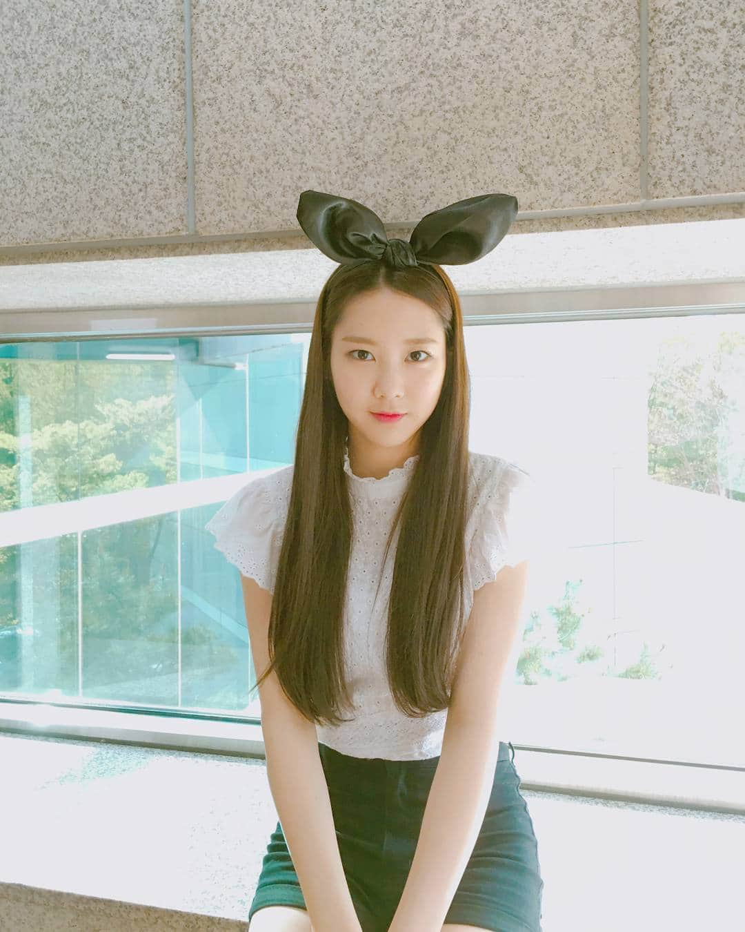 OH MY GIRLさんのインスタグラム写真 - (OH MY GIRLInstagram)「🐱 #지호 #JiHo #OHMYGIRL #오마이걸 #OMG #LIARLIAR」4月17日 17時36分 - wm_ohmygirl