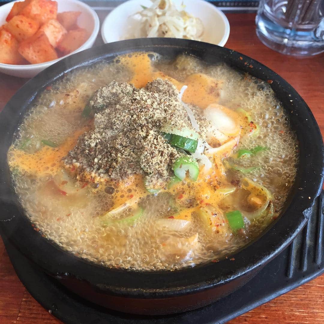 のインスタグラム：「昨日の酒がまだ残ってるのでネジャンタン #koreanfood #shinokubo #delicious #food #foodporn」