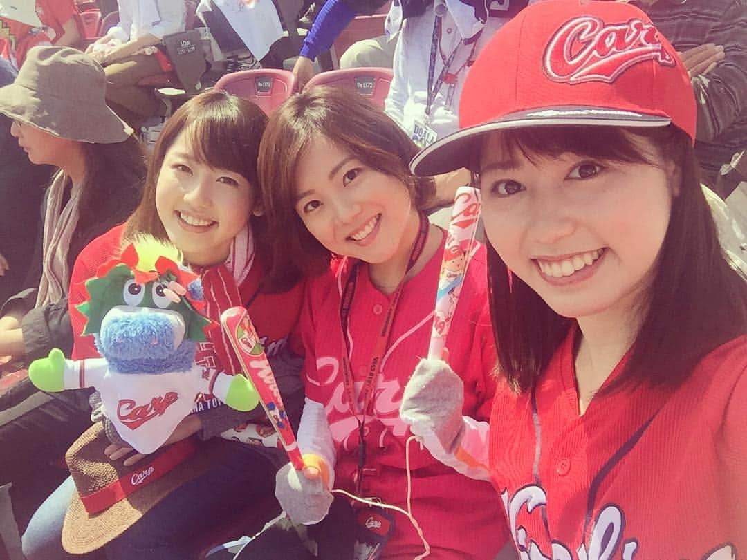 河村綾奈のインスタグラム：「カープふたたび首位奪取！！ 鯉のぼりの季節までなんて言わせないんだから！今年こそ！！秋までのぼったままで！」