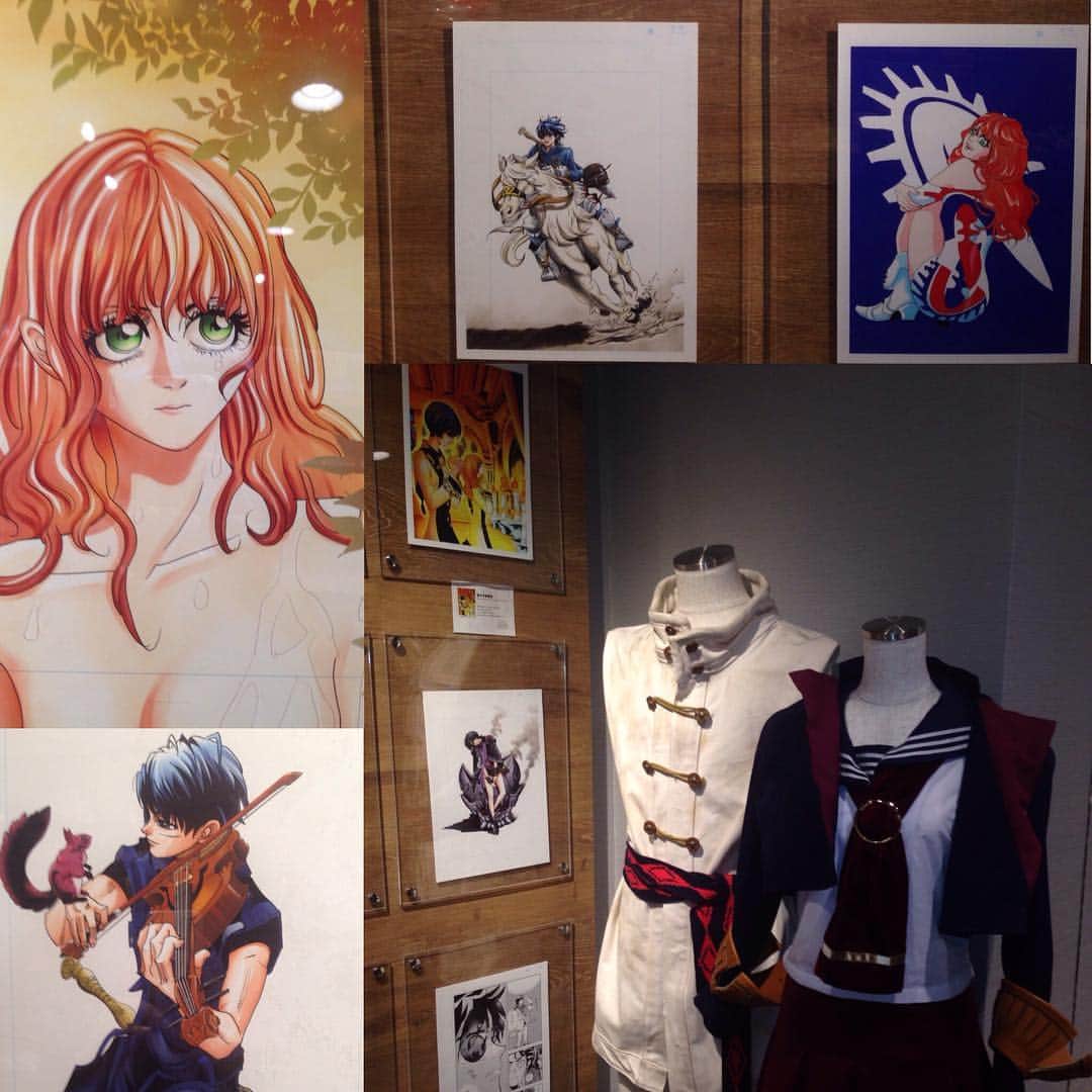 曽田正人のインスタグラム：「【曽田正人原画展情報②】 こんにちは、担当です。  TSUTAYA三軒茶屋店では、現在曽田正人原画展を行っています。  現在連載中の最新作「テンプリズム」の原画だけでなく、主人公ツナシとヒロインニキの服を再現して展示中！  近くの下北沢ではコロッケフェスティバルが明日までやっているので、コロッケでお腹を膨らませて、綺麗な原画にハッと息を飲む、そんな休日はいかがでしょうか？！ 「シャカリキ！」「capeta」「昴」「め組の大吾」の原画も多数掲載されているので、曽田正人ファンはぜひ！  #ツタヤ三軒茶屋 #曽田正人 #曽田正人原画展 #kart #ballet #レスキュー #bike #カペタ #シャカリキ #昴 #め組の大吾 #三茶 #休日 #コロッケフェスティバル」