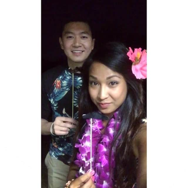 Jada Lalita Patipaksiriのインスタグラム：「👨🏻 + 🌺 = parents' bday party🎉 #moustache #luau」