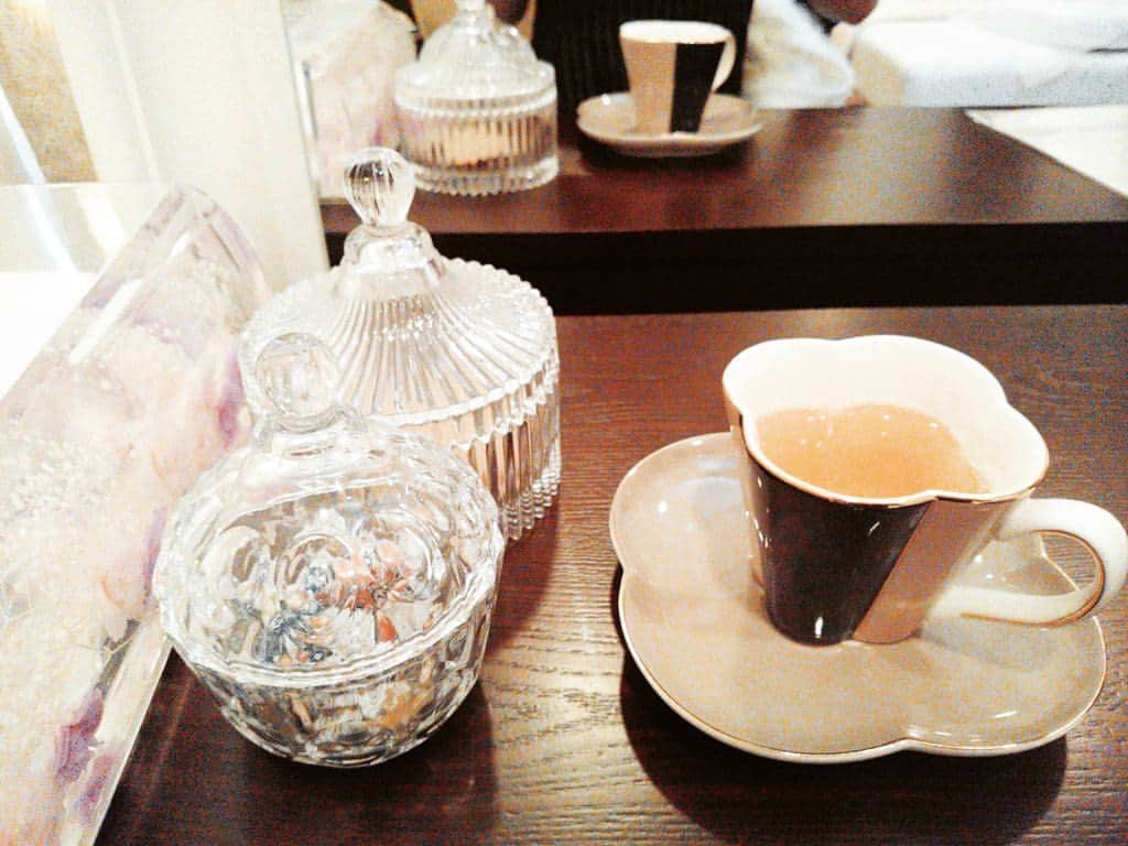 星野ナミのインスタグラム：「このorganicローズティーていうの、凄い美味しかった✨」