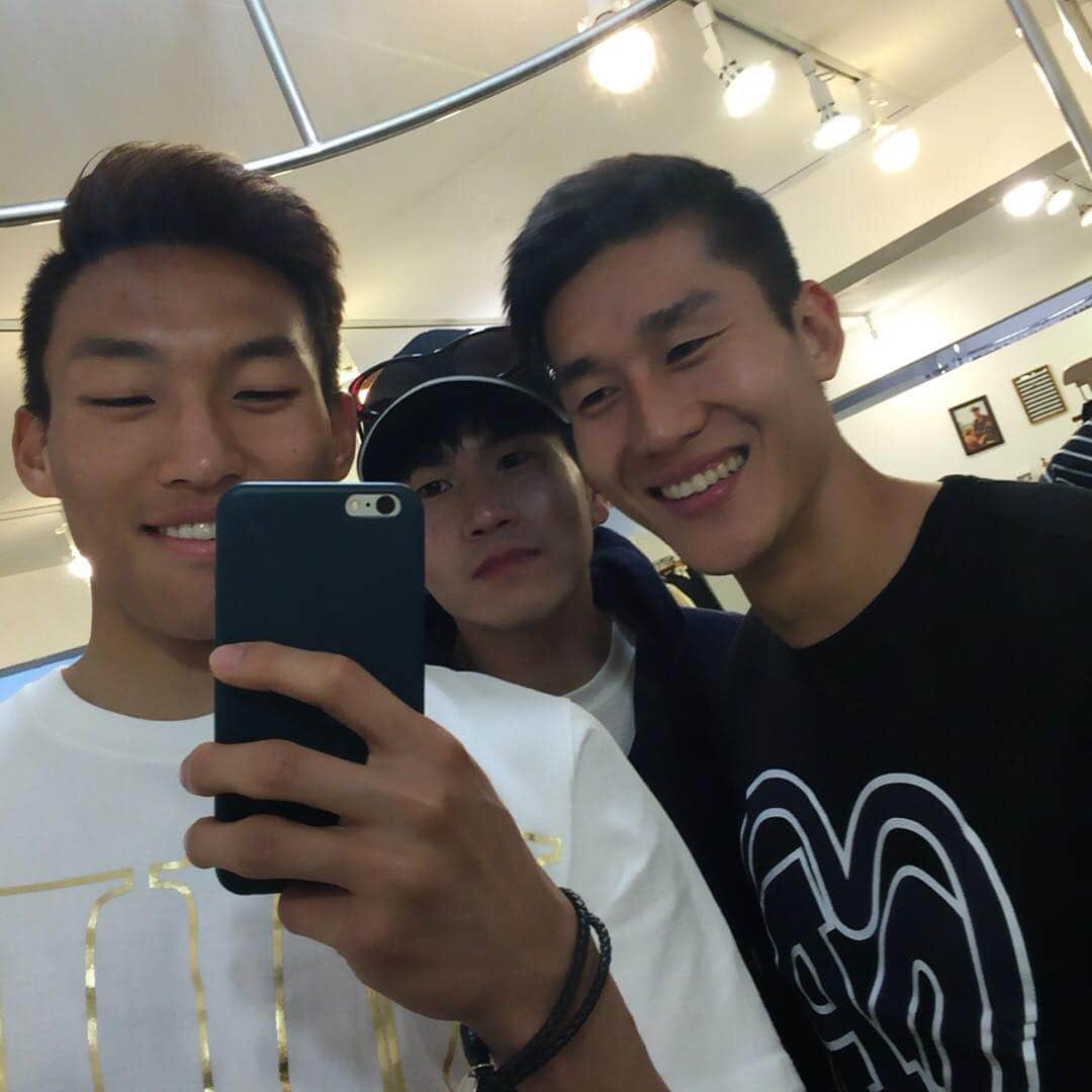 のインスタグラム：「- - - - - - - - - 안녕😢😢 보고픈 동자 재성도😢」