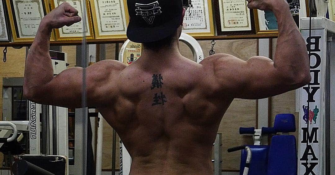 Kanekin Fitnessさんのインスタグラム写真 - (Kanekin FitnessInstagram)「三頭とリアデルトがもっと欲しい。頑張ろう！💪🏽 #フィットネス #フィジーク #筋トレ #背中トレ #backday #fitness #mensphysique #japan」4月27日 17時57分 - kanekinfitness