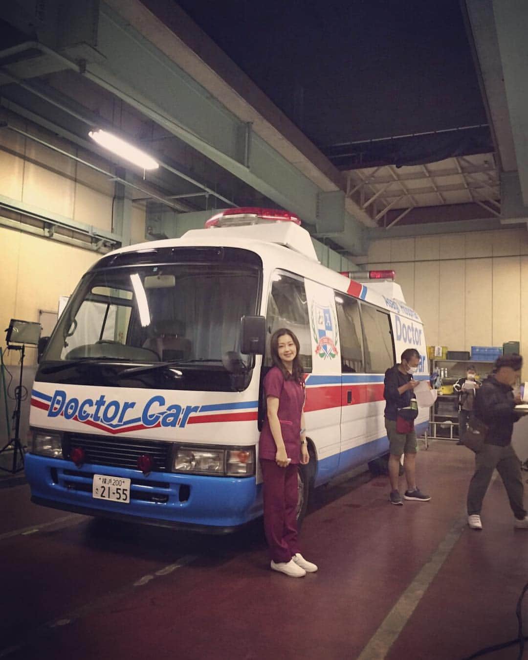 笛木優子のインスタグラム：「ドクターカー絶賛撮影中😊👍🏻 今日も第3話 23:59よりお願いします🌠 #ドクターカー」