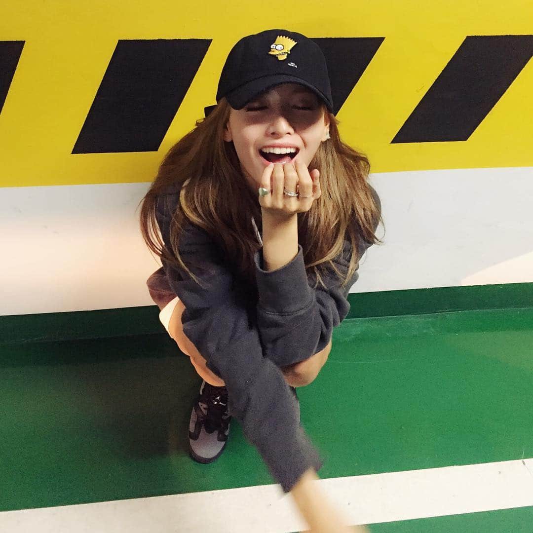 キム・ジェギョン さんのインスタグラム写真 - (キム・ジェギョン Instagram)「으헤헤헤 #jaekyung」5月27日 18時02分 - _kimjaekyung_