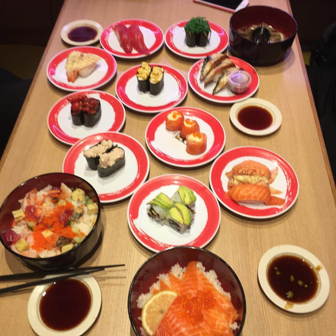 趙芸蕾のインスタグラム：「🍣」