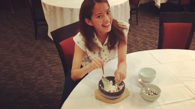 落合恭子のインスタグラム：「🍦 #全日本ロードレース選手権 を観戦するため #ツインリンクもてぎ へ🏍🏍 憧れのホテルツインリンクに初宿泊🌝🌚 居心地良すぎて寝落ちしてて、気がついたらこんな時間。  #livika 会員特別プランだと食後にコールドストーンがサービスされたり😋お部屋にはナノスチーマーや入浴剤があったり、 女性が嬉しい特典盛りだくさんです💁💓 明日はLivika会員限定の観戦バスツアーとピット訪問ツアーに行ってきます！ 天気も良いし、ライダー女子はもてぎへ来てね👍 Do you wanna ice cream ? #バイク女子 #必見 #とちおとめと那須牛乳 #うまうま😋 #まぜまぜ #icecream #混ぜ方がビビンバ」