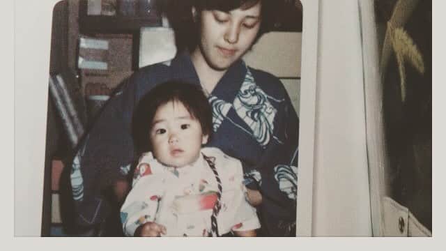 笛木優子のインスタグラム：「おかあさんいつもありがとうがらし。 🌹🌹🌹#어버이날#mothersday#parentsday」