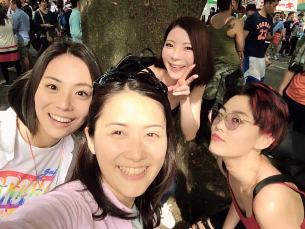 東小雪のインスタグラム：「東京レインボープライドにて、扇けいさんと蘭舞ゆうさんにお会いしました。 HAPPY PRIDE!!!!」