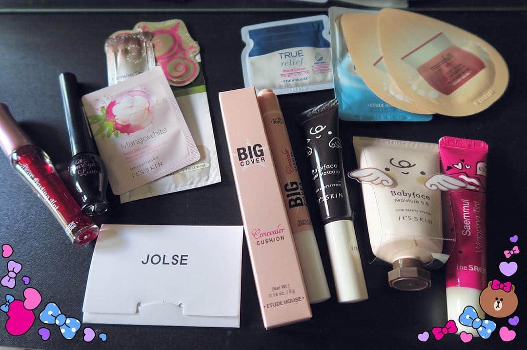Ella Freyaのインスタグラム：「Mini haul on my snapchat story going on right now @ella6361 😊✌🏻」
