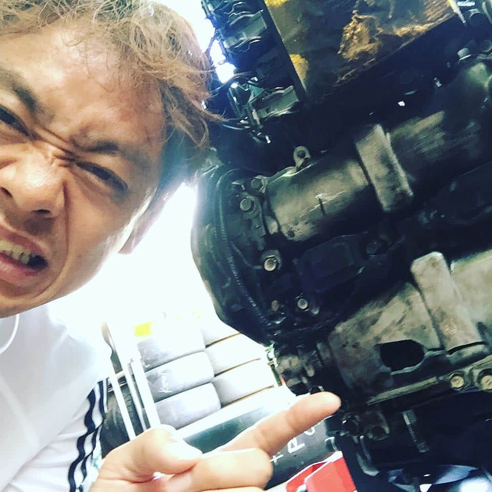 脇阪寿一さんのインスタグラム写真 - (脇阪寿一Instagram)「#エンジンブロー  #オーバーレブ #Hパターンは難しい #パドルシフトを下さい 。 #ごめんなさい」5月13日 22時46分 - juichiwakisaka