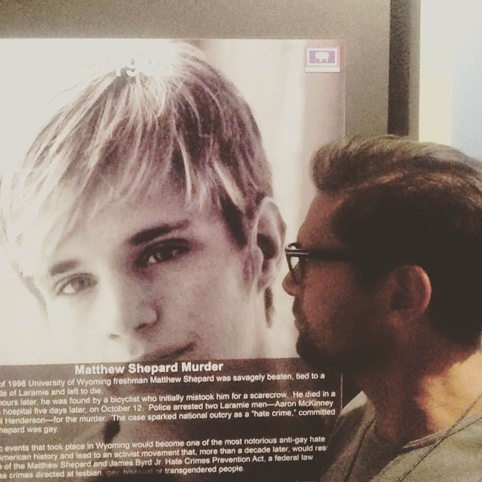 マヌー・ベネットさんのインスタグラム写真 - (マヌー・ベネットInstagram)「Extremely moved by this dedication to #matthewshepard the #gay #hatecrime homicide that sparked the US national debate on violence against homosexuals. What a beautiful young man. Such a sad sacrifice.」5月15日 7時49分 - manubennett