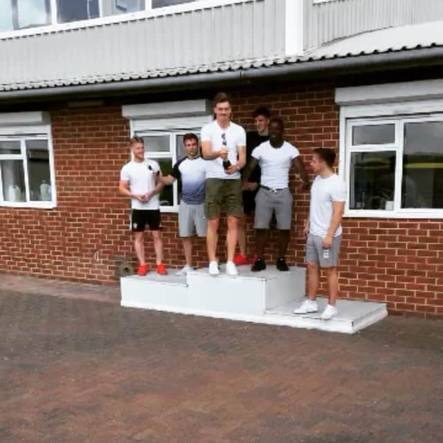 サム・ギャラガーのインスタグラム：「Unreal day wilth all the boys at Thuxton circuit!The standard was abit mad 🏎💨🏆🎉」
