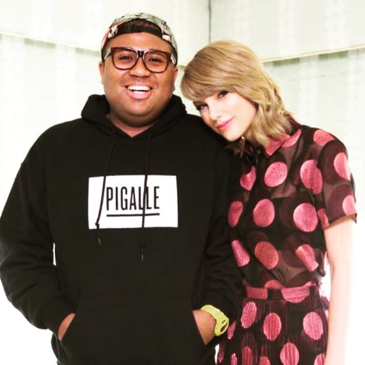 アントニーのインスタグラム：「テイラースウィフト！！！ #taylorswift  #ちょっと合成写真っぽいけどちゃんと会ったよ #身長高かったースタイル抜群 #良い匂いした」
