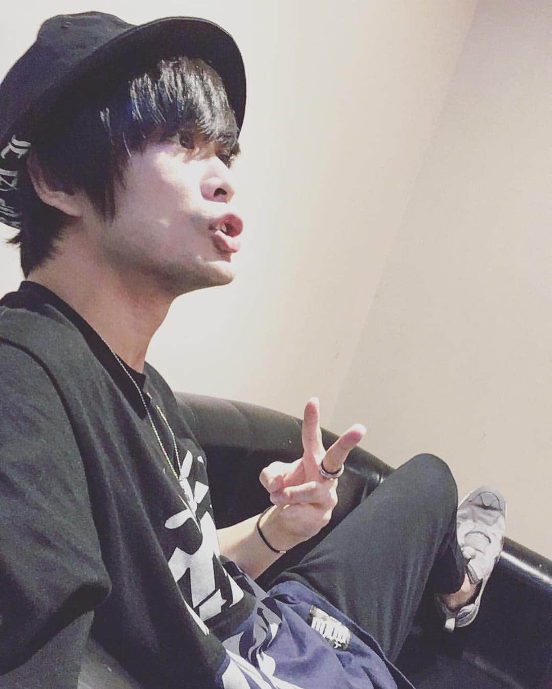 左迅のインスタグラム：「ロンドンでのLive終了〜！ 今からオランダに向かいます！！」
