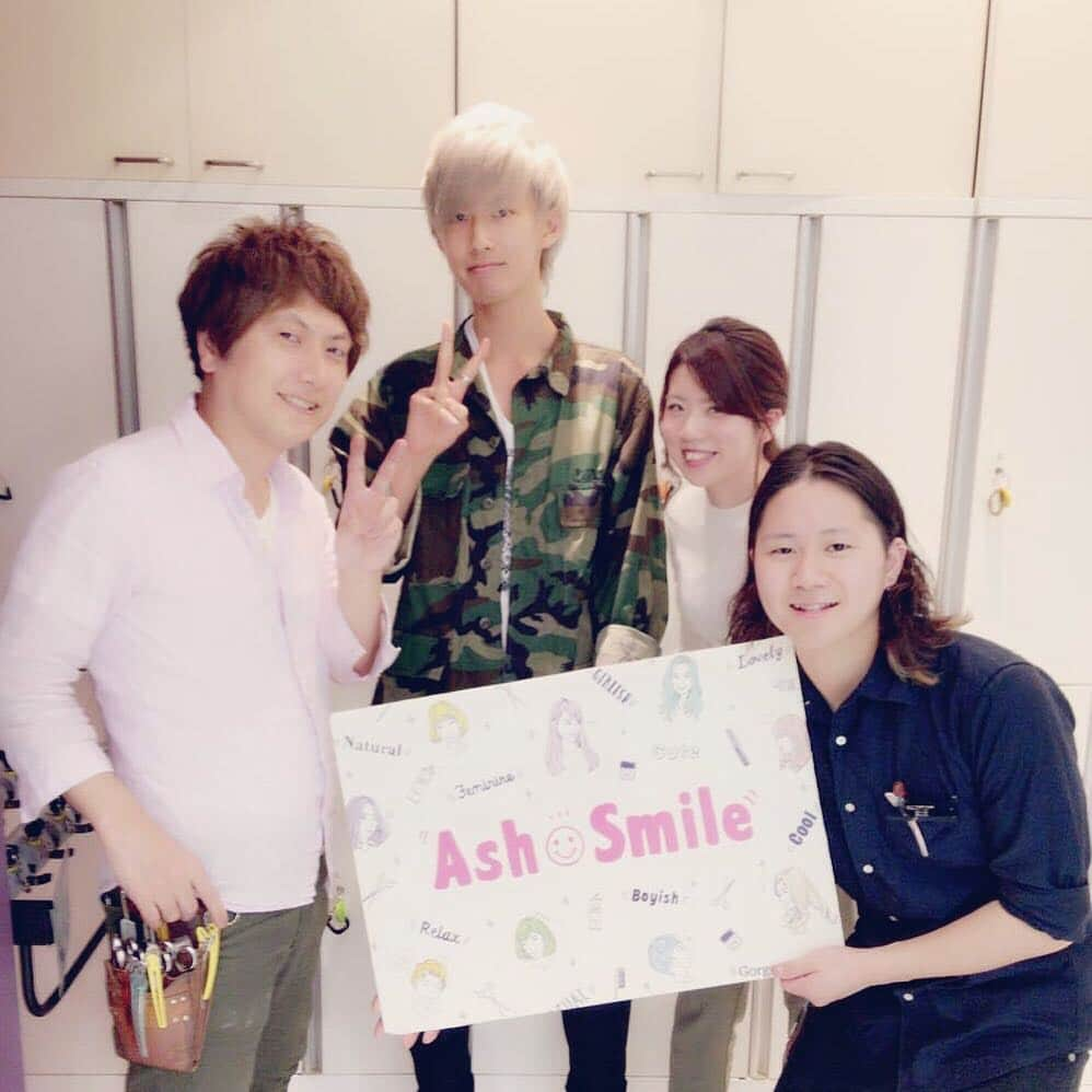 HAIR Ash MAKEさんのインスタグラム写真 - (HAIR Ash MAKEInstagram)「ash_smile_😄😄😄 #ash高円寺 #ash_smile #ash #hair #happy #smile #instagood #スマイル #笑顔 #高円寺 #ヘアサロン #美容室」5月19日 7時41分 - ash_smile_