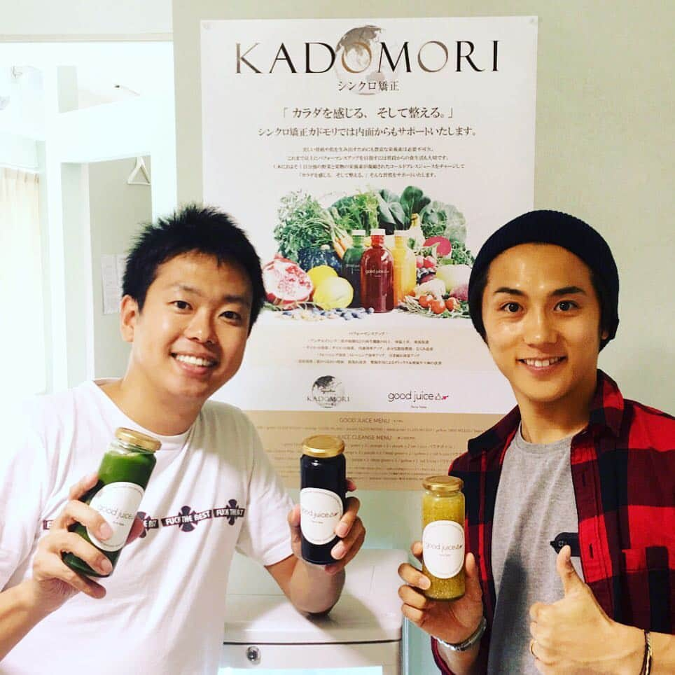 角森脩平さんのインスタグラム写真 - (角森脩平Instagram)「#カドモリ#代官山#サロン で #goodjuice 😄 #KADOMORI と#goodjuice のコラボ✨ #新鮮#野菜#栄養#健康#美容 #コールドプレスジュース #代官山駅 徒歩1分 #KADOMORI」5月20日 8時38分 - kadomori570731