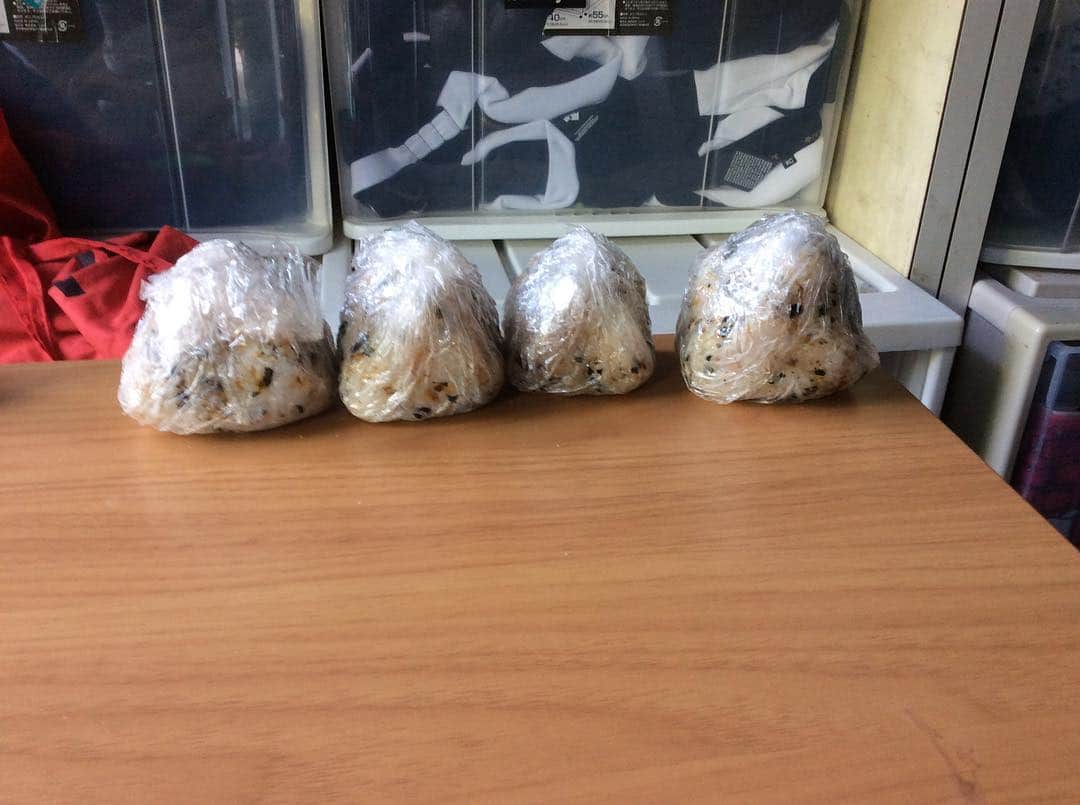 大竹壱青のインスタグラム：「長いリーグも今日で終わり！！ おにぎり🍙生活も一旦終了✨ 毎週早起きで作りきったの達成感  今日もがんばろ！」