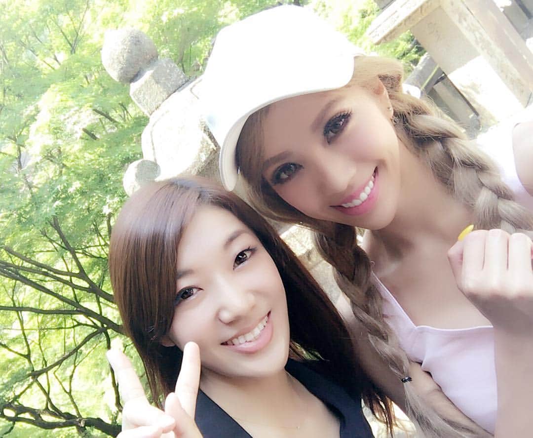 MARIEさんのインスタグラム写真 - (MARIEInstagram)「家族旅行のはずが結局予定バラバラで、お姉ちゃんと2人旅に⛩✨ 似てる？いや、似てないか🕵笑 #kyoto #travel #japan #family #sisters #love #京都 #清水寺 #安井金比羅宮」5月21日 15時53分 - marie_mimura