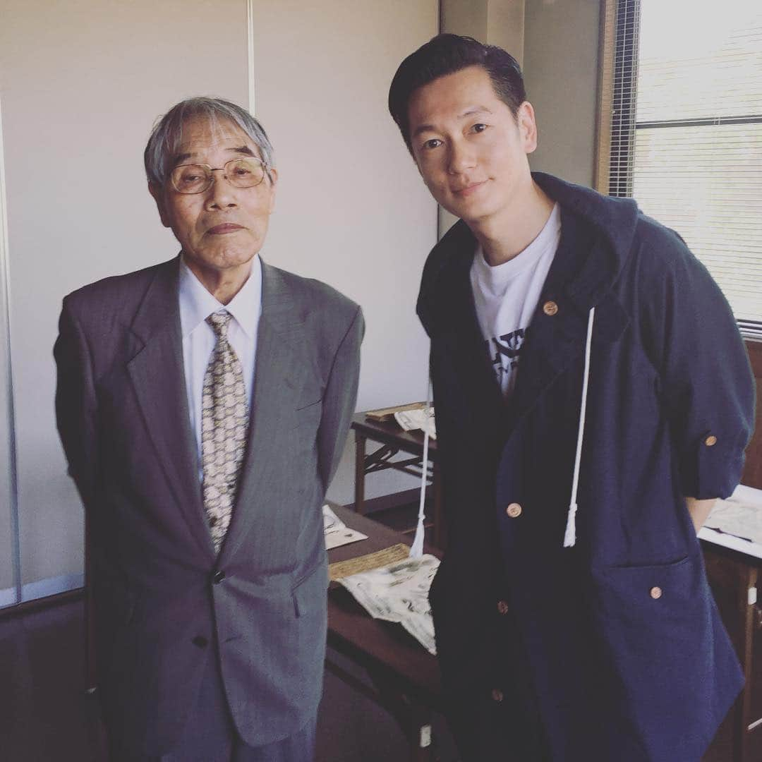 井浦新さんのインスタグラム写真 - (井浦新Instagram)「円空研究の第一人者 長谷川公茂先生  日美に降臨✨ #日曜美術館  #円空」5月21日 17時30分 - el_arata_nest