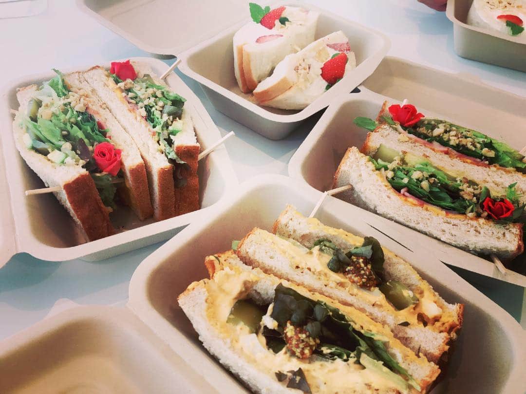 海老原優香のグルメインスタ