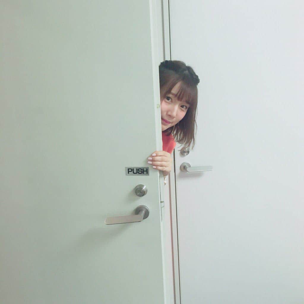 内田真礼のインスタグラム：「リリイベ名古屋！にかいめ！ ありがとうございましたー！  デイダラにはなれないので、隠みの術‼︎」