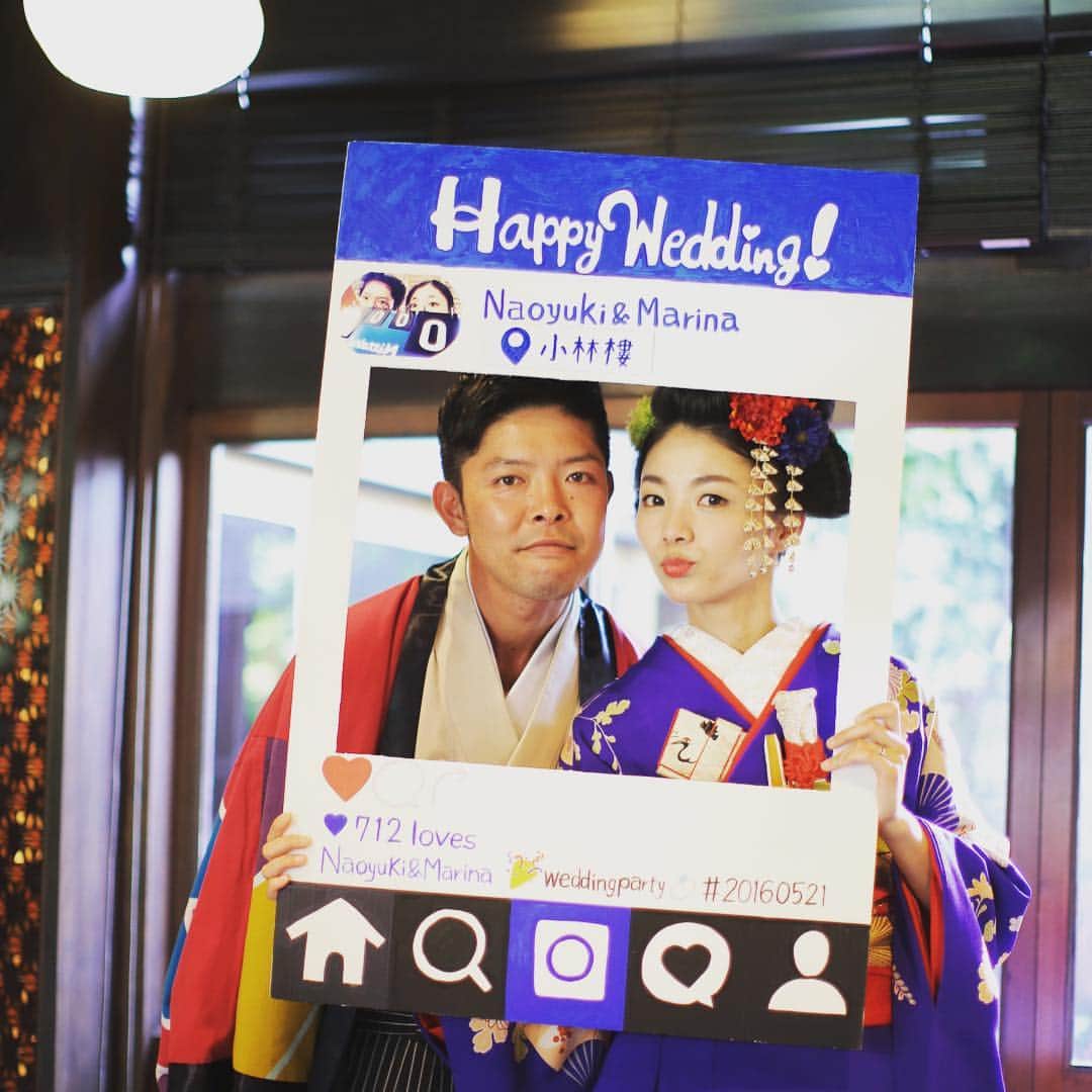 小林樓《新潟県見附市：結婚式場》のインスタグラム：「はいぽーず！ #20160521 #小林樓 #結婚式 #ウェディング #和モダン #インスタ #Instagram #フォトフレーム #友人の手作り #楽しい写真 #スナップ」