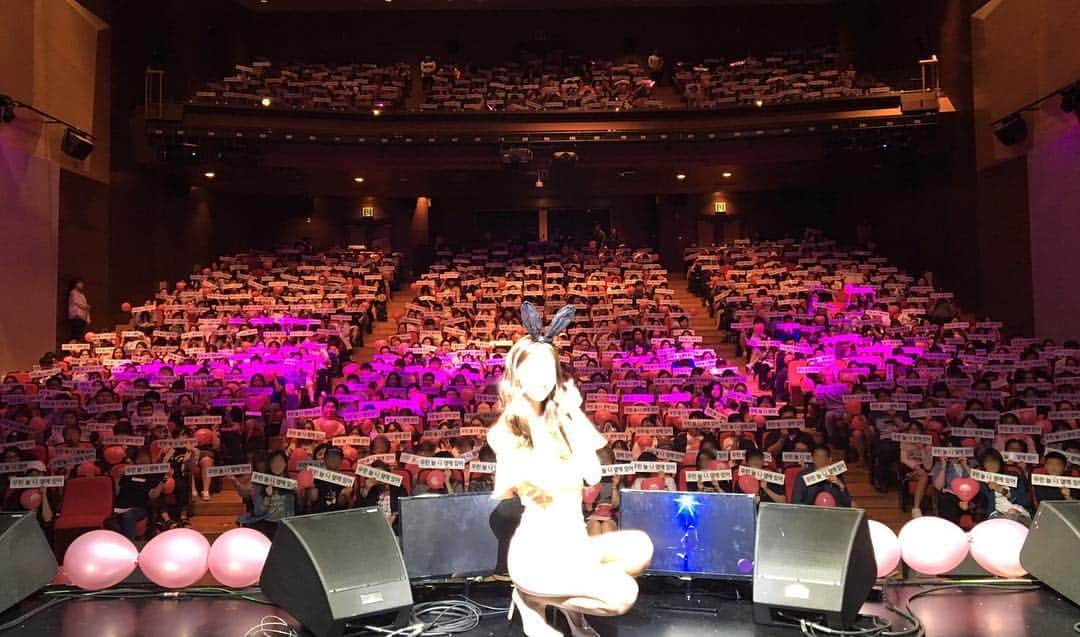ユナさんのインスタグラム写真 - (ユナInstagram)「이건 몰아주기 컷...🙋 For u guys🎁 #융스타그램」5月23日 1時14分 - yoona__lim
