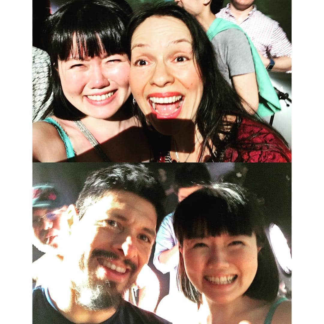 石丸奈菜美のインスタグラム：「Hoy fui a mi artista favorito, concierto en vivo de Rodrigo y Gabriela.  Me encanta Rodrigo y Gabriela. Muy feliz de ser capaz de llegar a concierto de Rodrigo y Gabriela. El sueño se hizo realidad. Era tan increíble! Todavía estoy excitado. No puedo dormir esta noche.  Rodrigo y Gabriela, la bienvenida a Japón. Gracias por venir. El concierto de hoy fue tan impresionante! Me gustó mucho la canción "Tamacun" !! I got goosebumps the whole time. I'm looking forward to your next Japan tour!( I could not be translated this sentence to Espanol.) con amor!!! . 数センチ先にRodrigoとGabrielaが。あの超絶技巧を目の前で。正に天国への階段でした。号泣、酸欠。 Rodrigo y Gabrielaのライブ、最高でした。最高っていうか、もう、もう！！！！ ライブ中の動画とか、ない。ずっとぎゃああああああ(号泣)(興奮)(絶頂)ってなってた。 ぼーっとしてる。この宝物の思い出と共におれは生きる！！！ほんと、生きてて良かった 永遠にファンです #rodrigoygabriela」