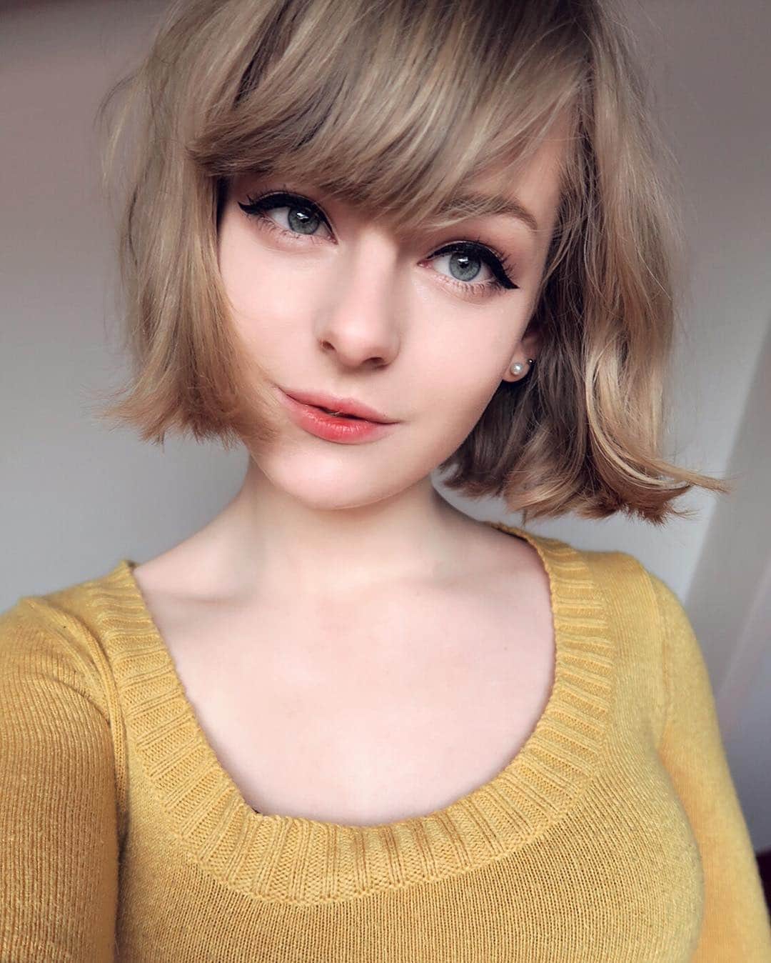 Ella Freyaのインスタグラム：「So ready for summer !!!! ☀️☀️☀️」