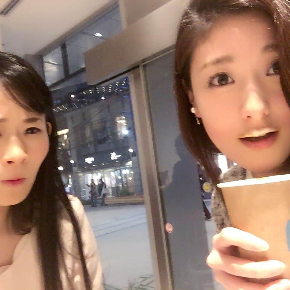 高橋麻美さんのインスタグラム写真 - (高橋麻美Instagram)「いつかのブルーボトル。 ラテで#ヒゲ遊び #bluebottlecoffee #意識高い系？ #バスタ新宿」5月24日 22時09分 - charmy421