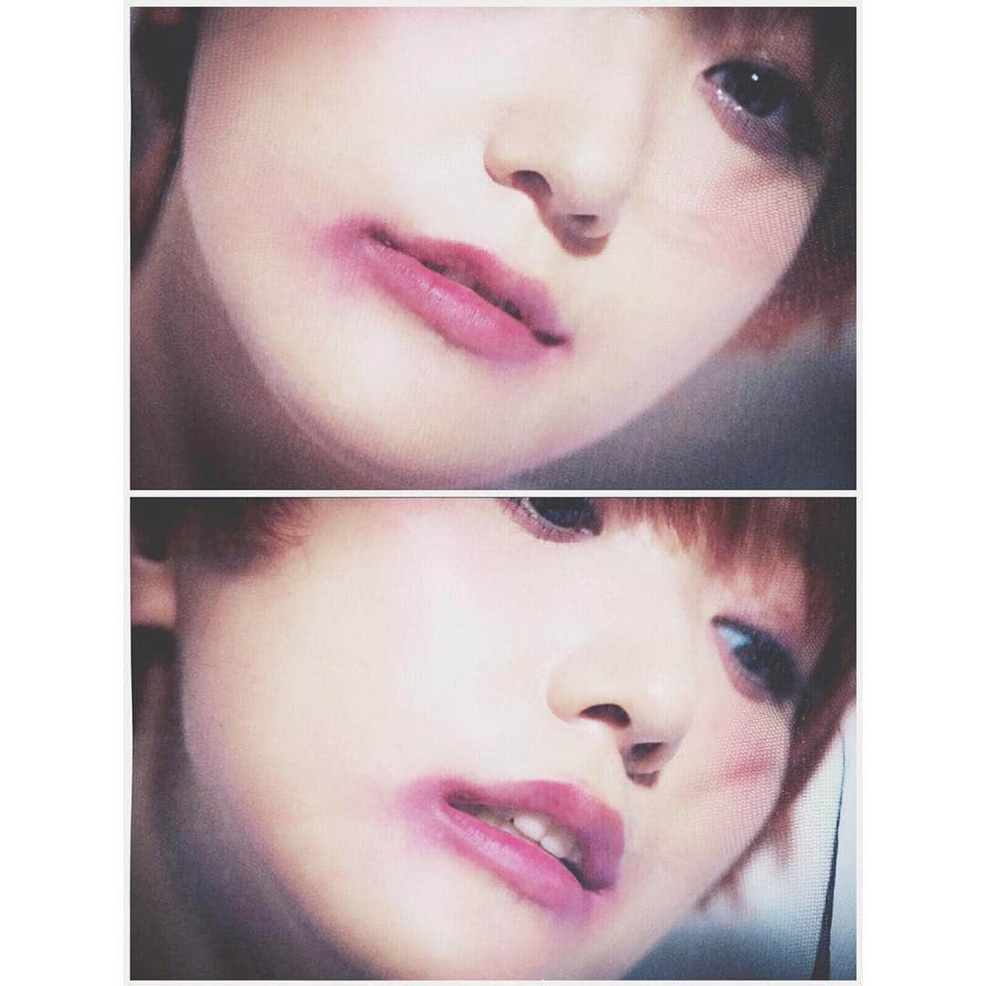 菅野結以さんのインスタグラム写真 - (菅野結以Instagram)「どうして、わざわざ嵐の中へ？ その先にしかないドアがあるからだよ  どうして、苦しみながら潜る？ 深海にしかない宝石があるからだよ  きれいなままじゃ見えないもの  そんなものに いつも いつも 突き動かされて 恋焦がれて また泣きながら夢をみる #aboutagirl #kidA」5月25日 2時37分 - yui_kanno