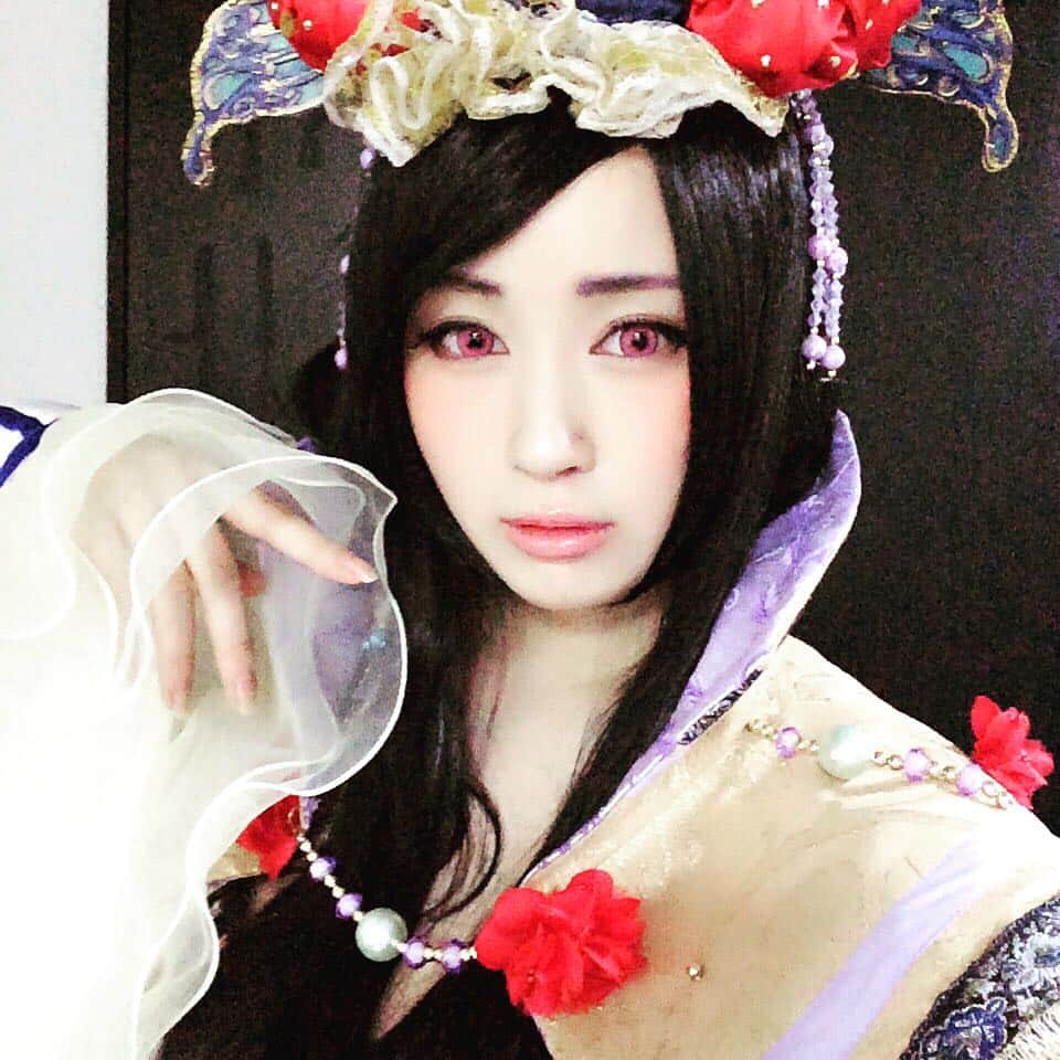 御伽ねこむのインスタグラム：「Thunderbolt Fantasy 東離劍遊紀の試写会に女主人公の丹翡のコスプレで登場させて頂きました〜  #丹翡 #サンダーボルトファンタジー #東離劍遊紀 #人形劇 #布袋劇 #台湾 #高雄」