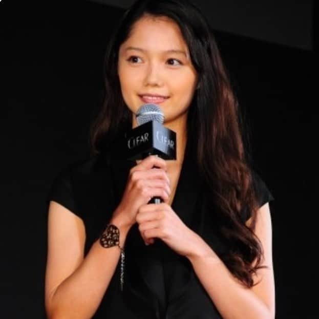 宮崎あおいファンページのインスタグラム：「・ #宮崎あおい #aoimiyazaki」