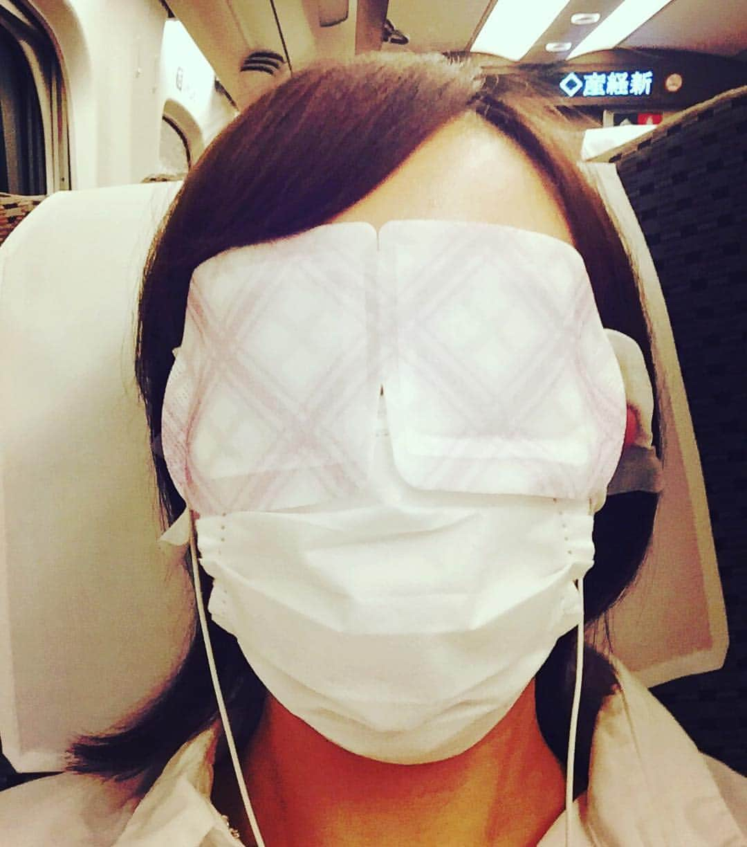 比嘉愛未さんのインスタグラム写真 - (比嘉愛未Instagram)「京都通いもあとわずか。 MY新幹線style🚅✨もしばらくおあずけかな笑 #何度目？ #しつこくてすみません #めぐリズム無しではいられない病」6月21日 22時40分 - higa_manami