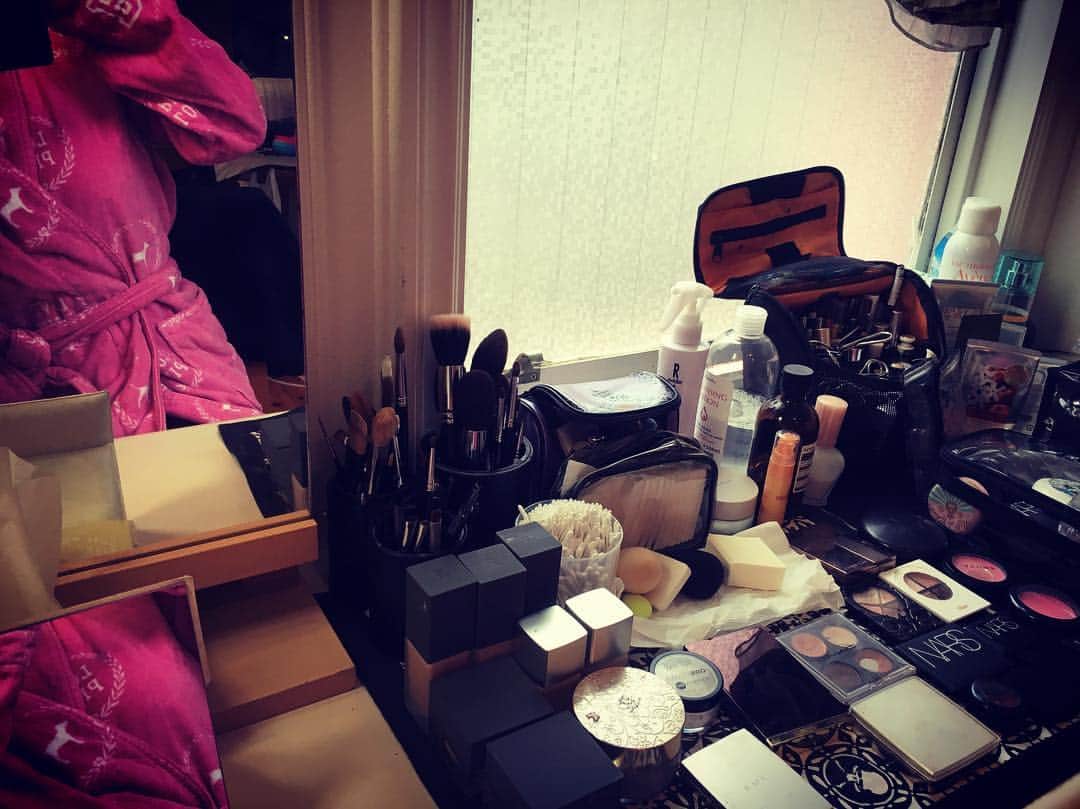 星野ナミのインスタグラム：「変身します💄」