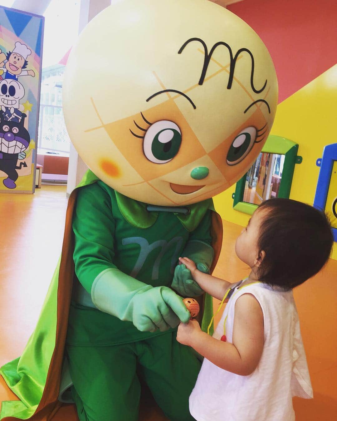 加織のインスタグラム：「初まんまんまんみゅーじあむ😂❤️ むすめ氏こうふん！ よかったねー❤️❤️」