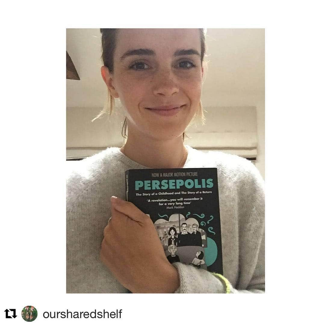 エマ・ワトソンさんのインスタグラム写真 - (エマ・ワトソンInstagram)「#Repost @oursharedshelf ・・・ June book! #persepolis #marjanesatrapi #OurSharedShelf」6月2日 6時54分 - emmawatson