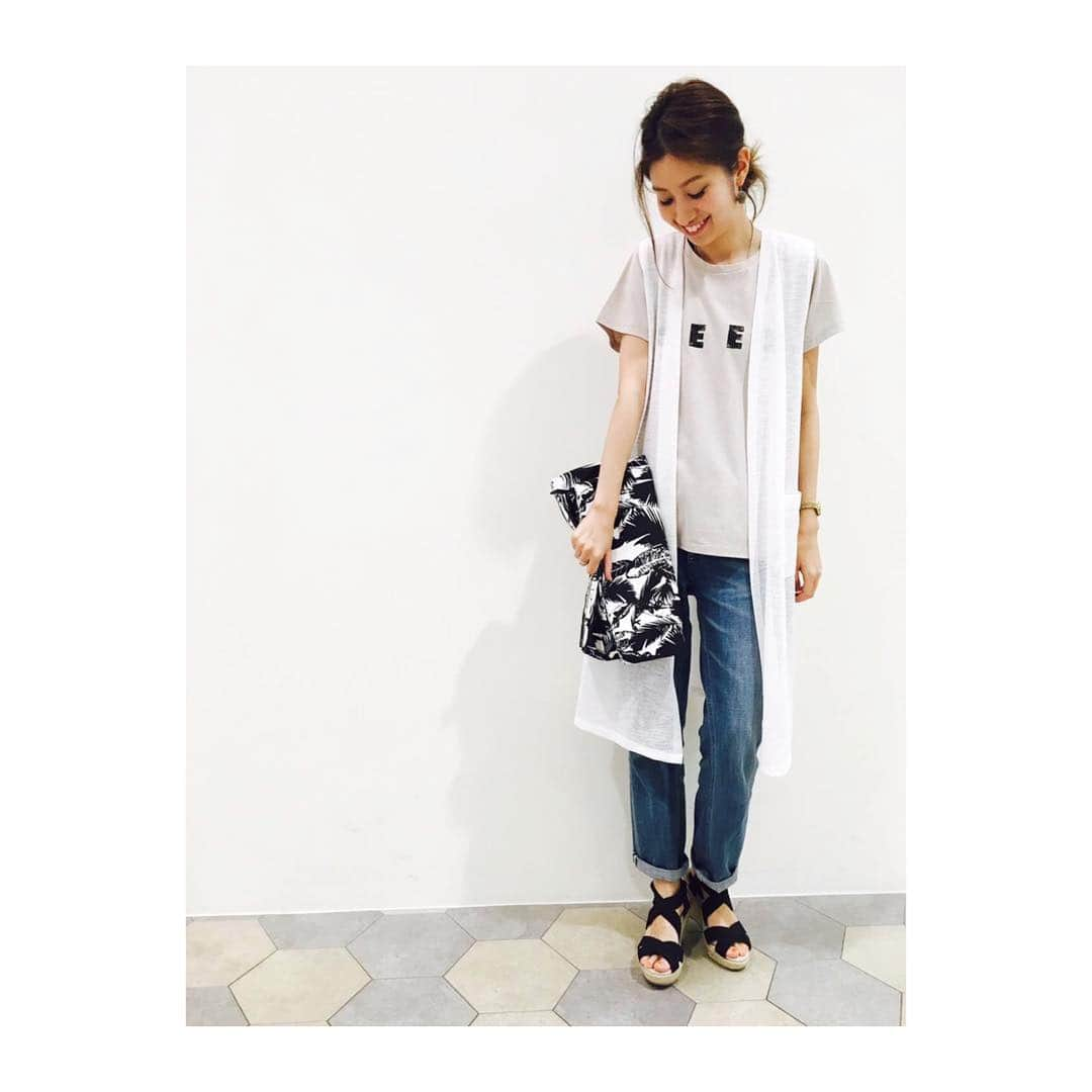 ロシカリエのインスタグラム：「LOSICARIE🌿HIT ITEM ・TOPS ¥5,900+tax ・BAG/SANDALS @LIPSTAR ーーーーーーーーーーーーーーーー #losicarie#ロシカリエ #fashion#style#collection#trend#outfit#coordinate#newcollection#LIPSTAR#losicarie_staffsnap」