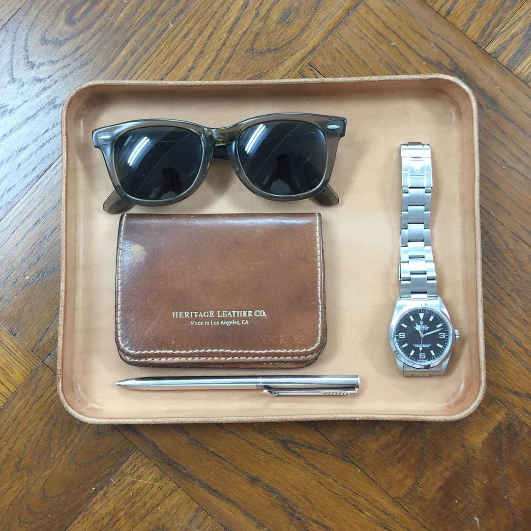 Heritage Leather Co. のインスタグラム：「Bigger is better. Leather Tray M size. M寸。 #heritageleatherco #madeinlosangeles #leathertray」